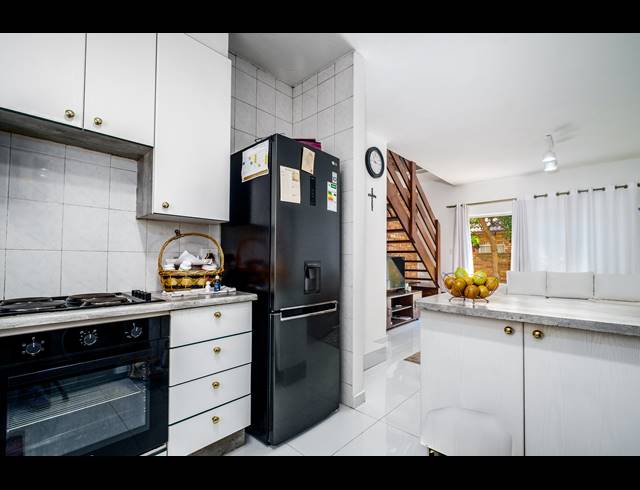 4 BEDROOM TOWNHOUSE FOR SALE IN BROMHOF